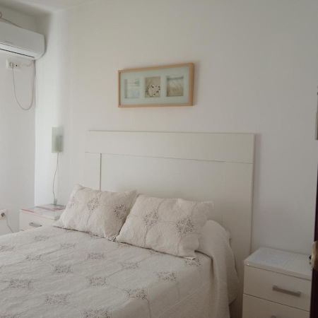 Habitaciones Individuales En Apartamento Compartido Sevilla Buitenkant foto