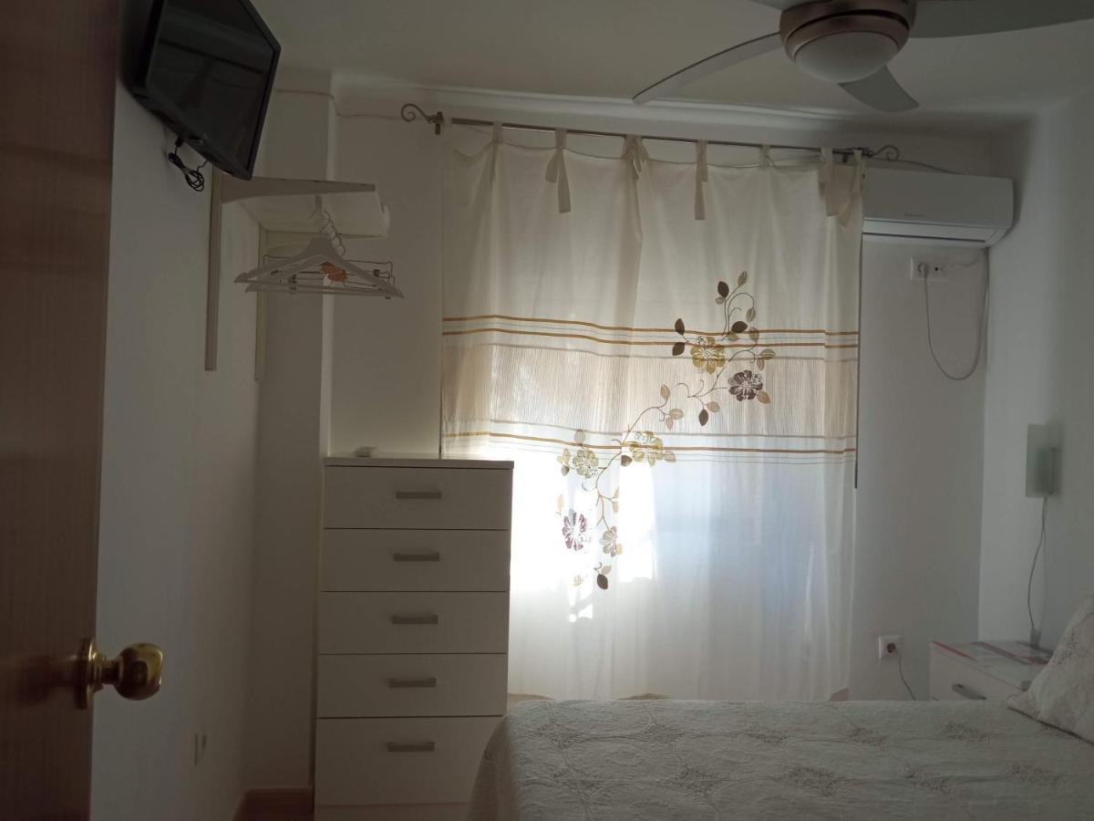 Habitaciones Individuales En Apartamento Compartido Sevilla Buitenkant foto